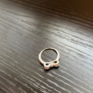 Bow Ring Size 6